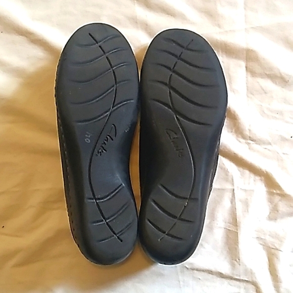 Women's Black Clarks Shoes - Picture 7 of 8